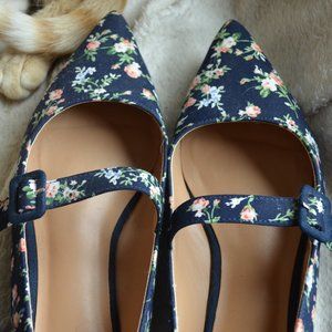 Journee Collection Navy Blue Floral Mary Janes sz 9.5 Karissa Flats